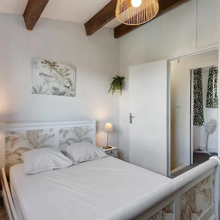 Ferienhaus Maison Jacuzzi Proche Tennis Camp *